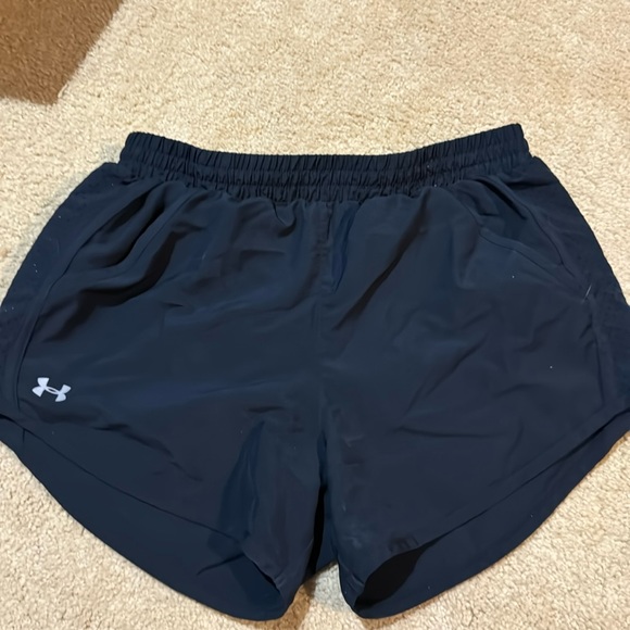 UNDER ARMOUR RUNNING SHORTS - Picture 1 of 1